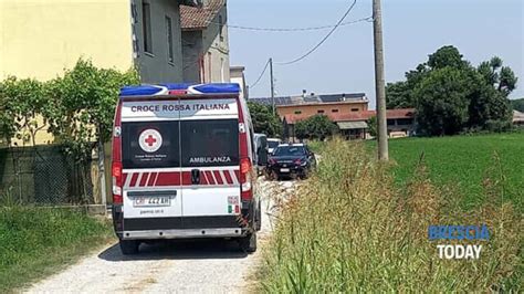 pompiano uomo si da fuoco|Pompiano: uomo di 62 anni tenta il suicidio, salvato in。